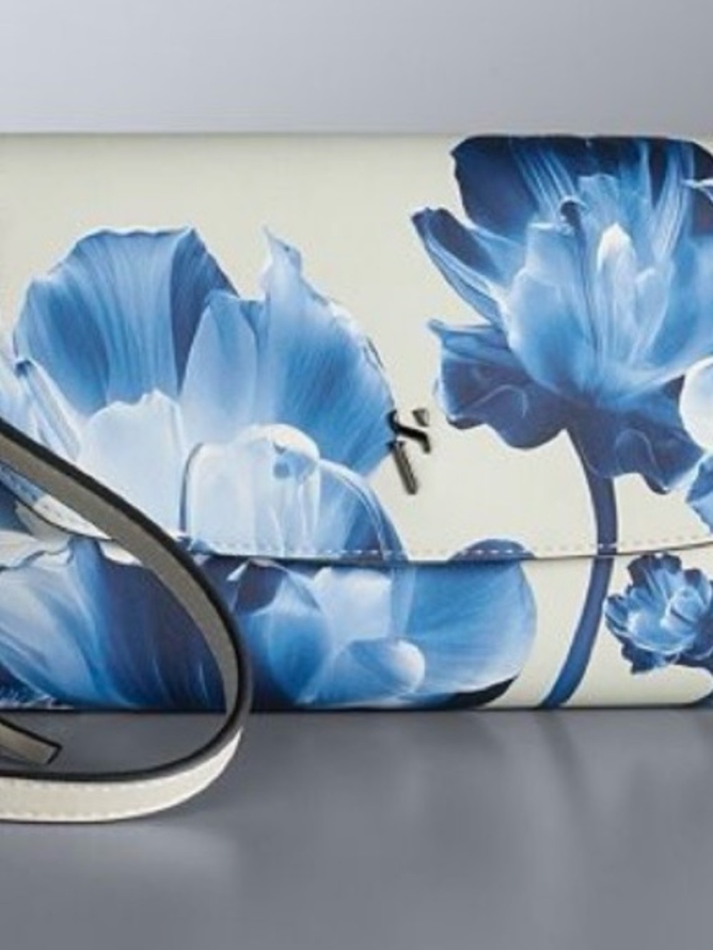 Simply Vera Vera Wang Blue Floral Crossbody Bag - Picture 2 of 8